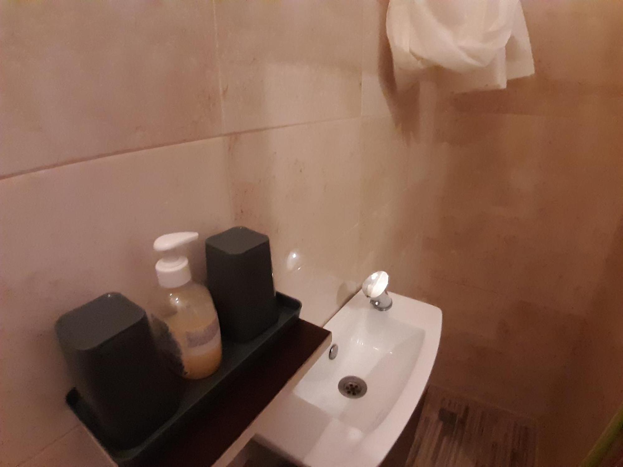 Central Accommodation Budget By Hr Bukareszt Zewnętrze zdjęcie
